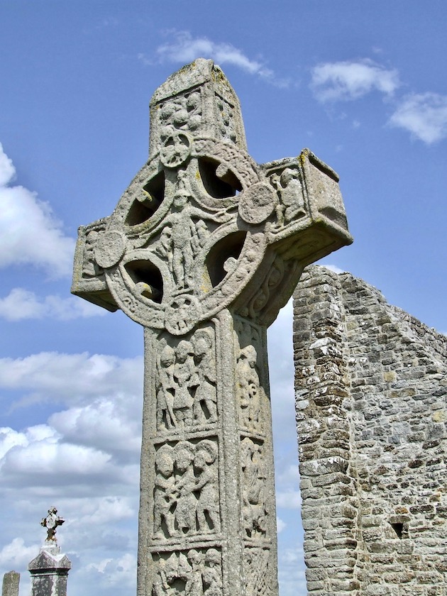 10 clonmacnoise